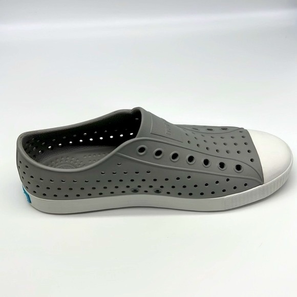 Native - Jefferson Grey And White Lightweight Water Shoe Size M 9 And W11 - Picture 14 of 15